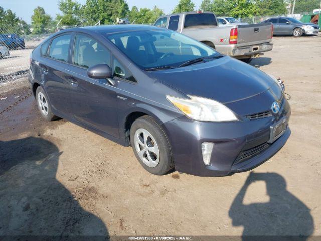  Salvage Toyota Prius