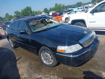  Salvage Lincoln Towncar