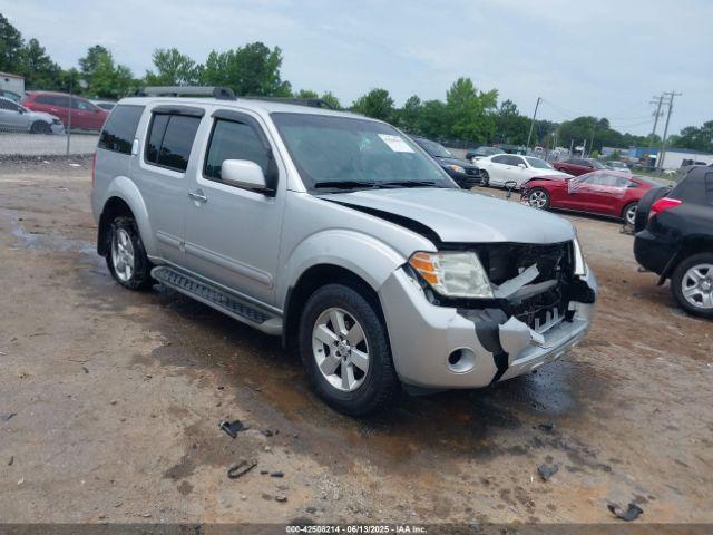  Salvage Nissan Pathfinder