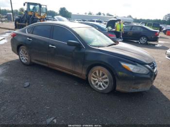  Salvage Nissan Altima