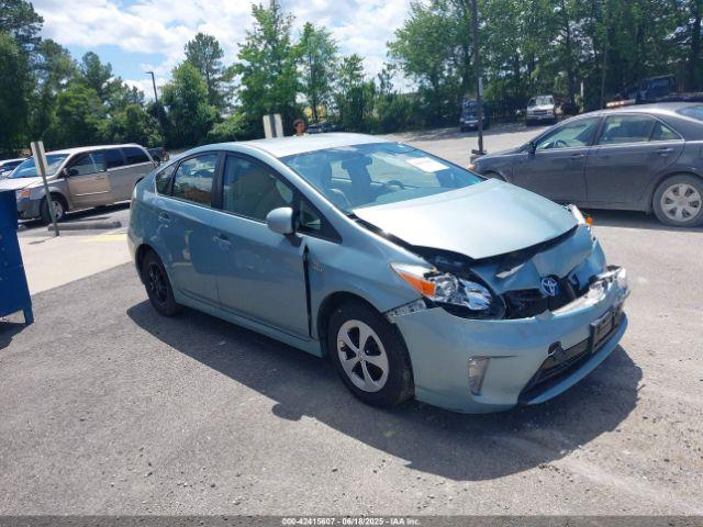  Salvage Toyota Prius
