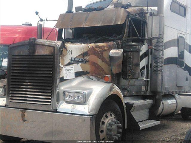  Salvage Kenworth W900