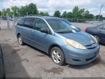  Salvage Toyota Sienna