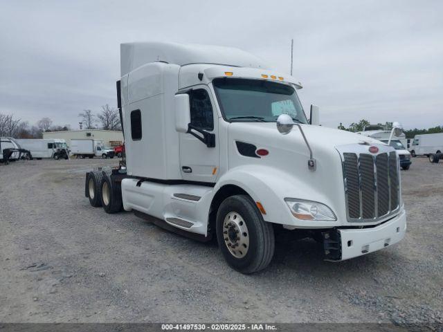  Salvage Peterbilt 579