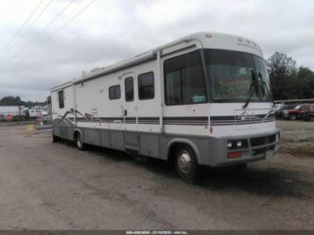  Salvage Winnebago Adventurer