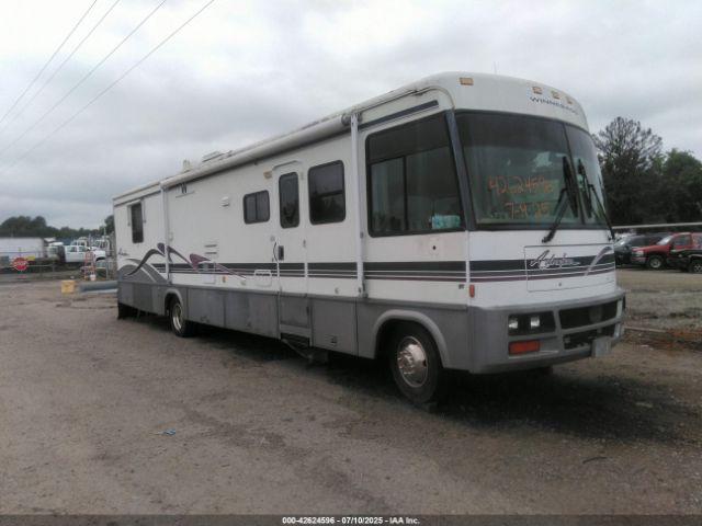  Salvage Winnebago Adventurer