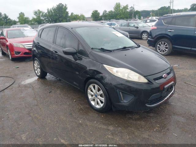  Salvage Ford Fiesta