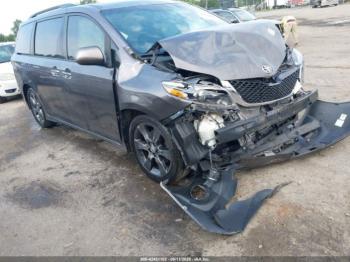 Salvage Toyota Sienna