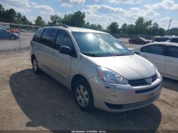  Salvage Toyota Sienna
