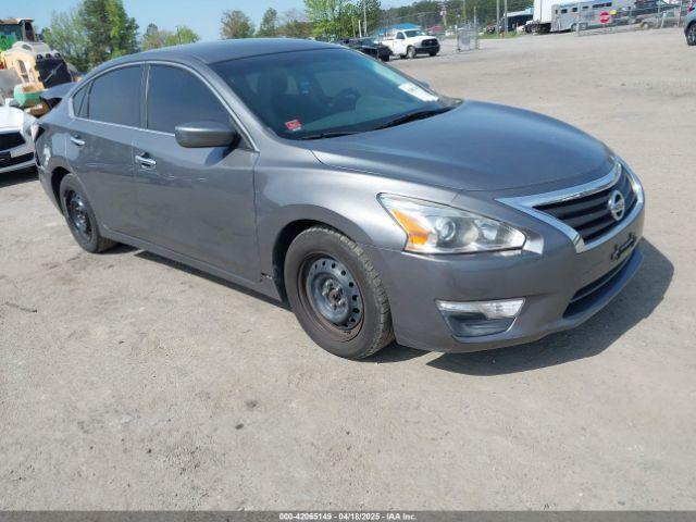 Salvage Nissan Altima