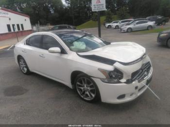  Salvage Nissan Maxima