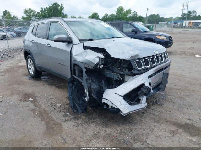  Salvage Jeep Compass