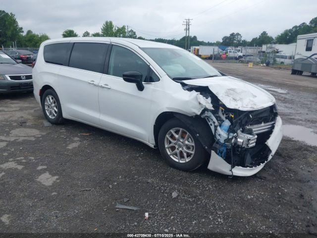  Salvage Chrysler Voyager