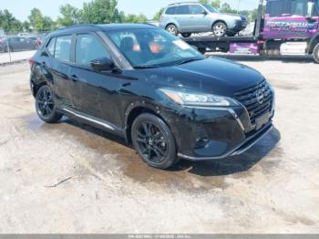  Salvage Nissan Kicks