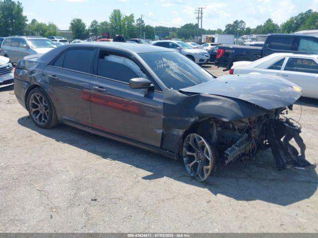  Salvage Chrysler 300