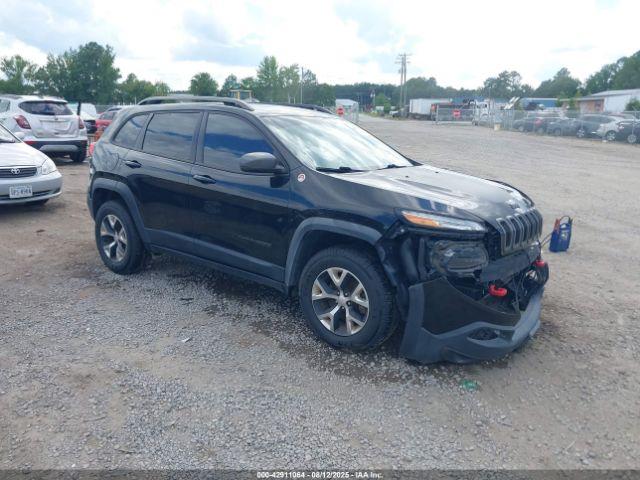  Salvage Jeep Cherokee
