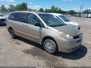  Salvage Toyota Sienna