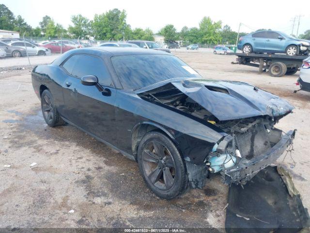  Salvage Dodge Challenger