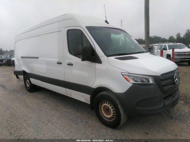  Salvage Mercedes-Benz Sprinter 2500