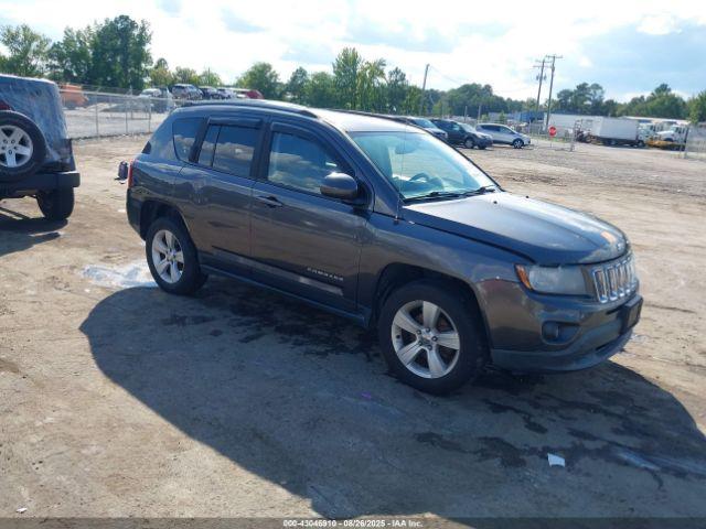  Salvage Jeep Compass