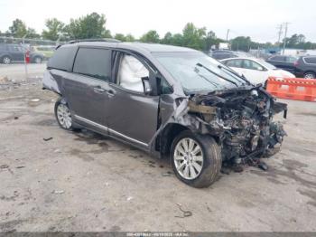  Salvage Toyota Sienna