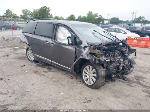  Salvage Toyota Sienna