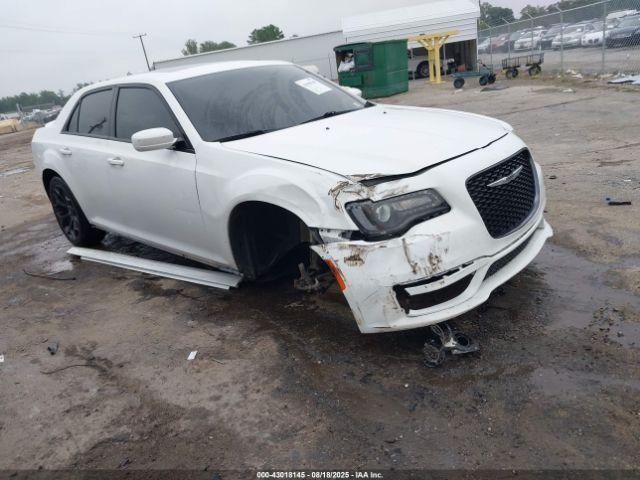  Salvage Chrysler 300