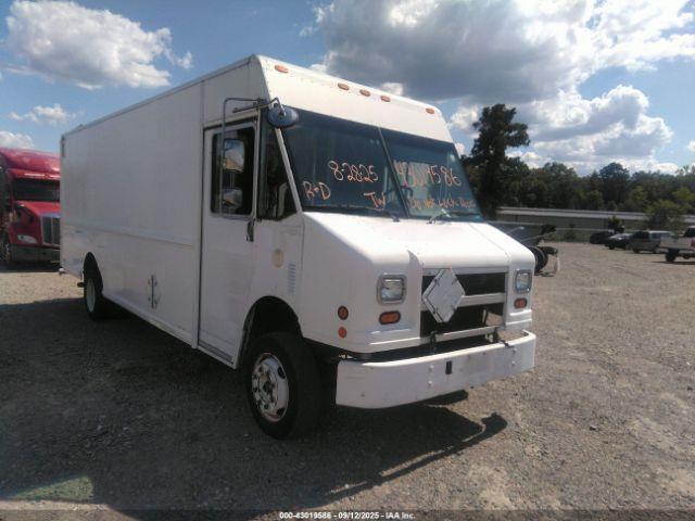  Salvage Freightliner Chassis