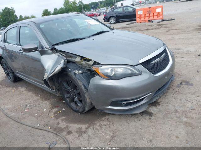  Salvage Chrysler 200