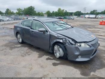  Salvage Lexus Es