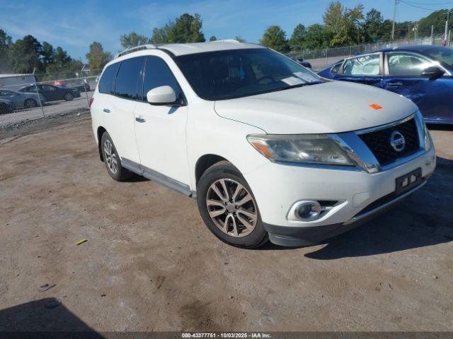  Salvage Nissan Pathfinder