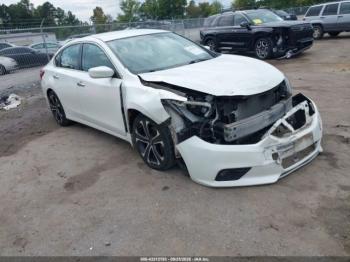  Salvage Nissan Altima