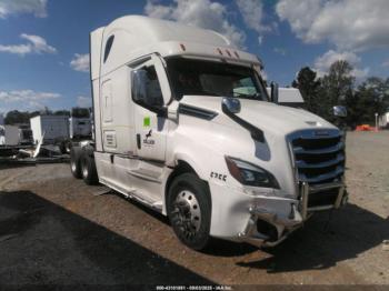  Salvage Freightliner New Cascadia 126