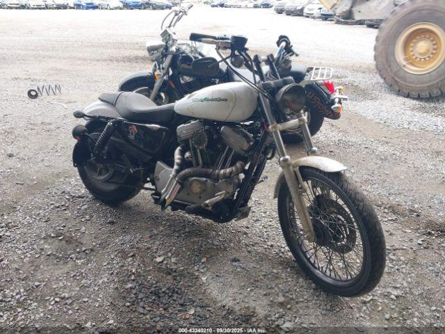  Salvage Harley-Davidson Xl883