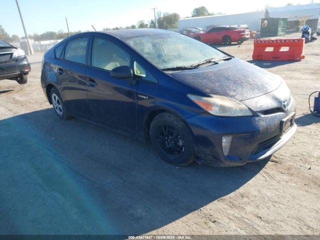  Salvage Toyota Prius