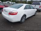 Toyota Camry Le Image 3