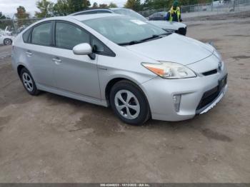  Salvage Toyota Prius
