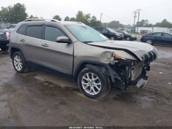  Salvage Jeep Cherokee