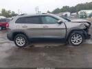Jeep Cherokee Latitude 4x4 Image 2