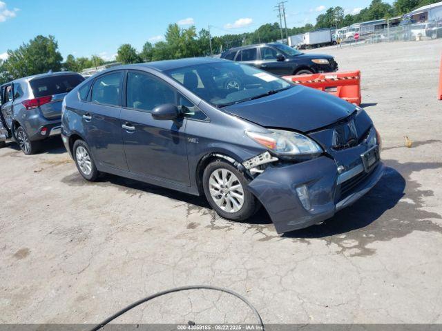 Salvage Toyota Prius