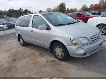  Salvage Toyota Sienna