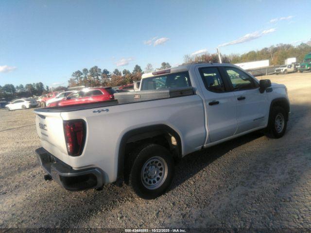 GMC Sierra 1500 4wd  Standard Box Sierra Image 10