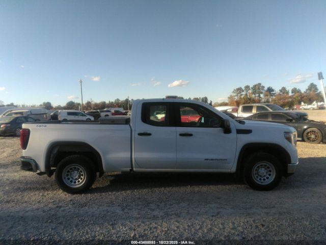 GMC Sierra 1500 4wd  Standard Box Sierra Image 11