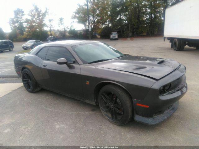  Salvage Dodge Challenger