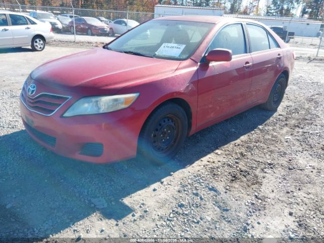 Toyota Camry Le Image 10