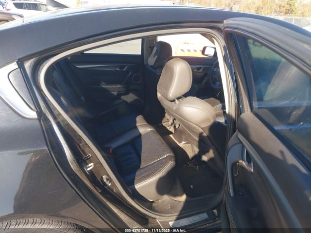 Acura TL 3.7 Image 3