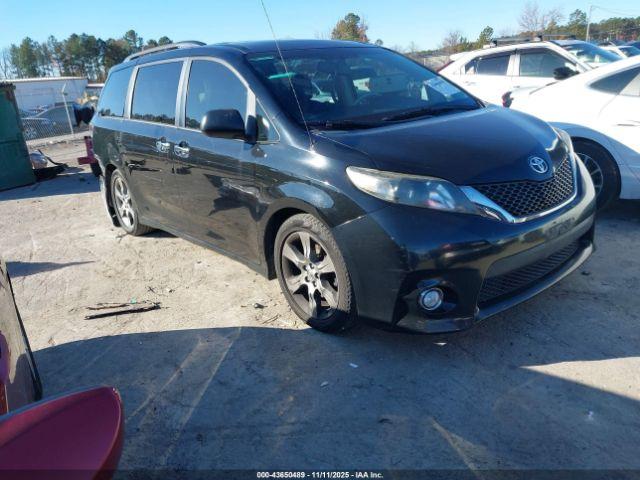  Salvage Toyota Sienna