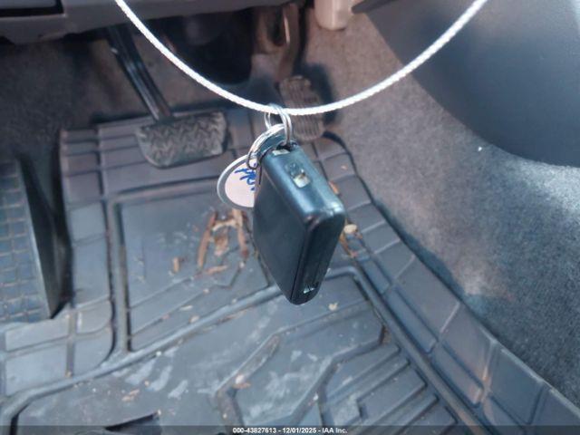 Toyota Prius Image 10