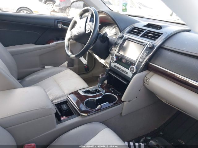 Toyota Camry Xle V6 Image 15