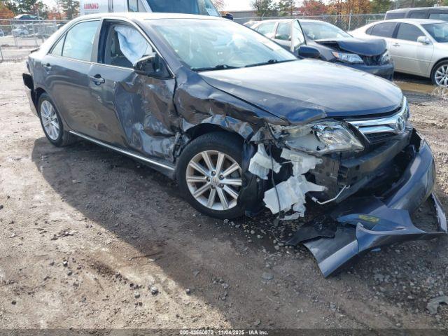 Toyota Camry Xle V6 Image 11